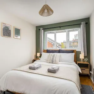 Homely And Stylish Bermondsey With Parking London