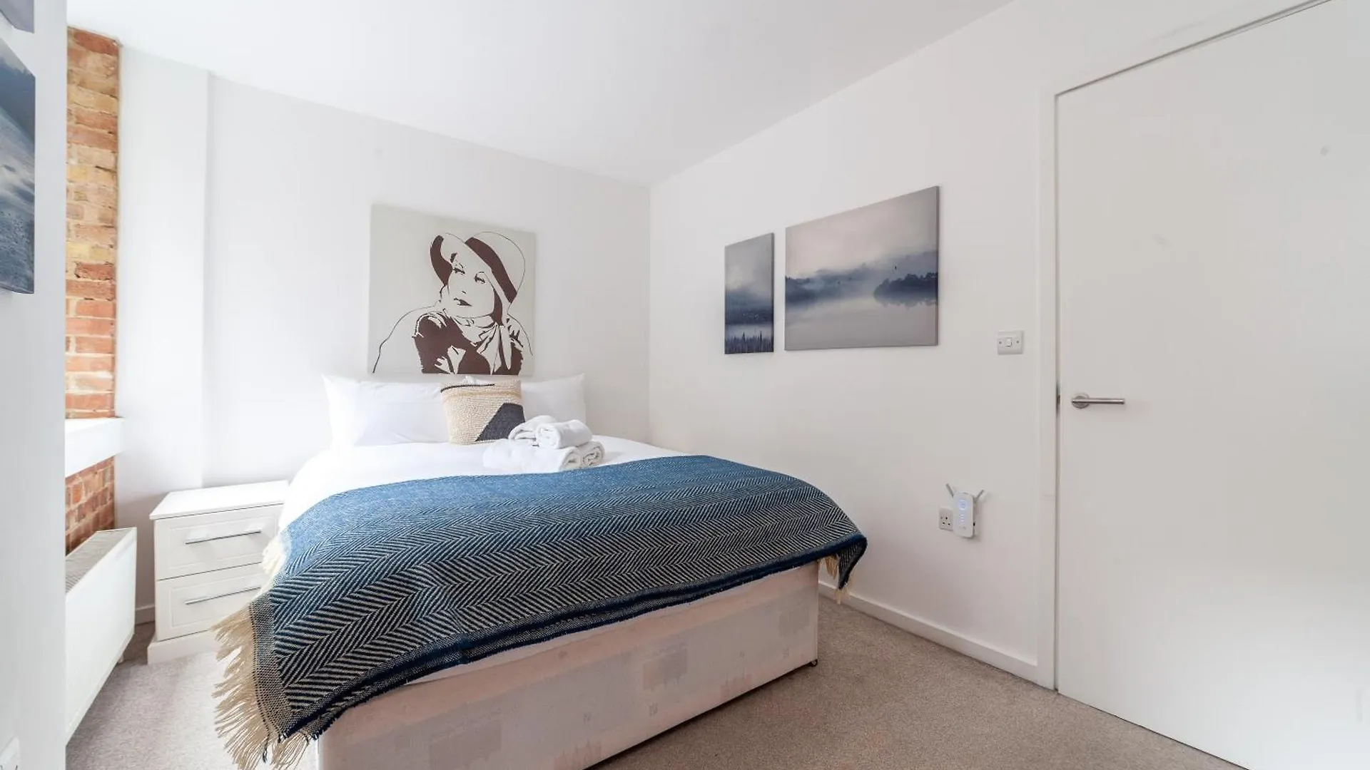 Elegance & Chic Design - 2-Bedroom Haven Londen 0*,  Verenigd Koninkrijk